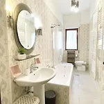 A Casa - Parcheggio Privato E Bollicine