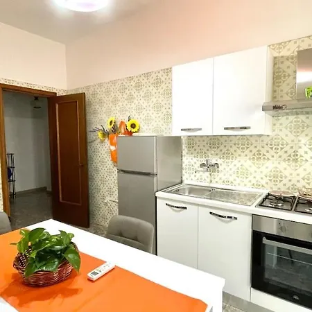 A Casa - Parcheggio Privato E Bollicine Lägenhet